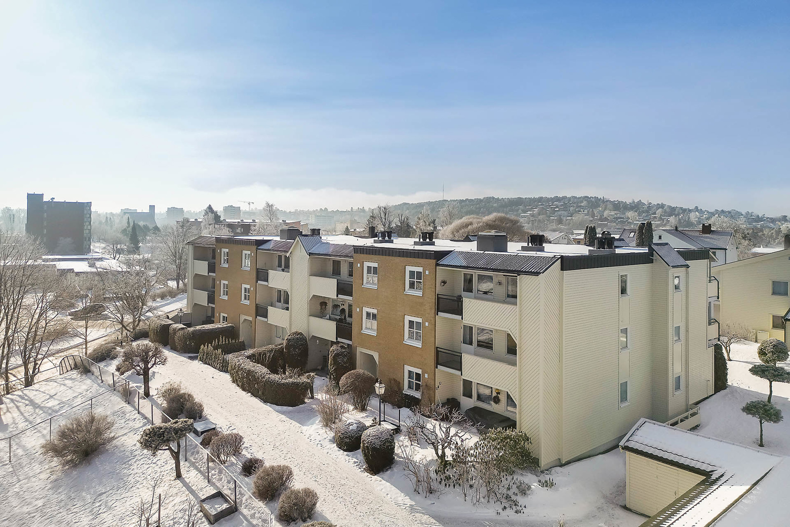 Velkommen til Traktorveien 16 - stor 4-roms selveier i 2. etg med garasjeplass.