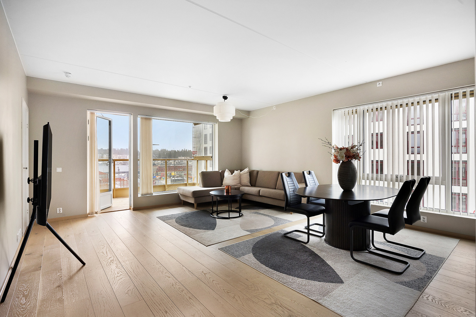 Catharina Malonæs ved OBOS Eiendomsmeglere har gleden av å presentere Idrettsgata 18! Foto:Junaid Hanif