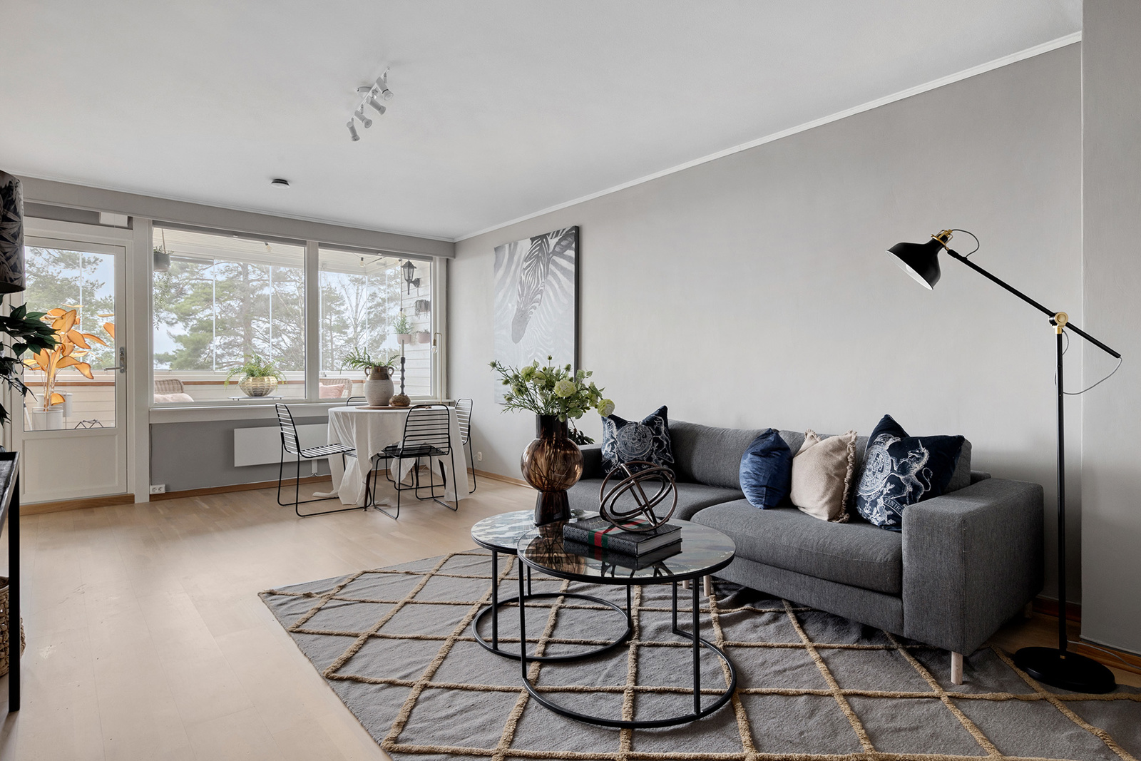 Naveed Iqbal v/OBOS Eiendomsmeglere har gleden av å presentere Kristins vei 26! Foto: Nanna Wolden / Diakrit.