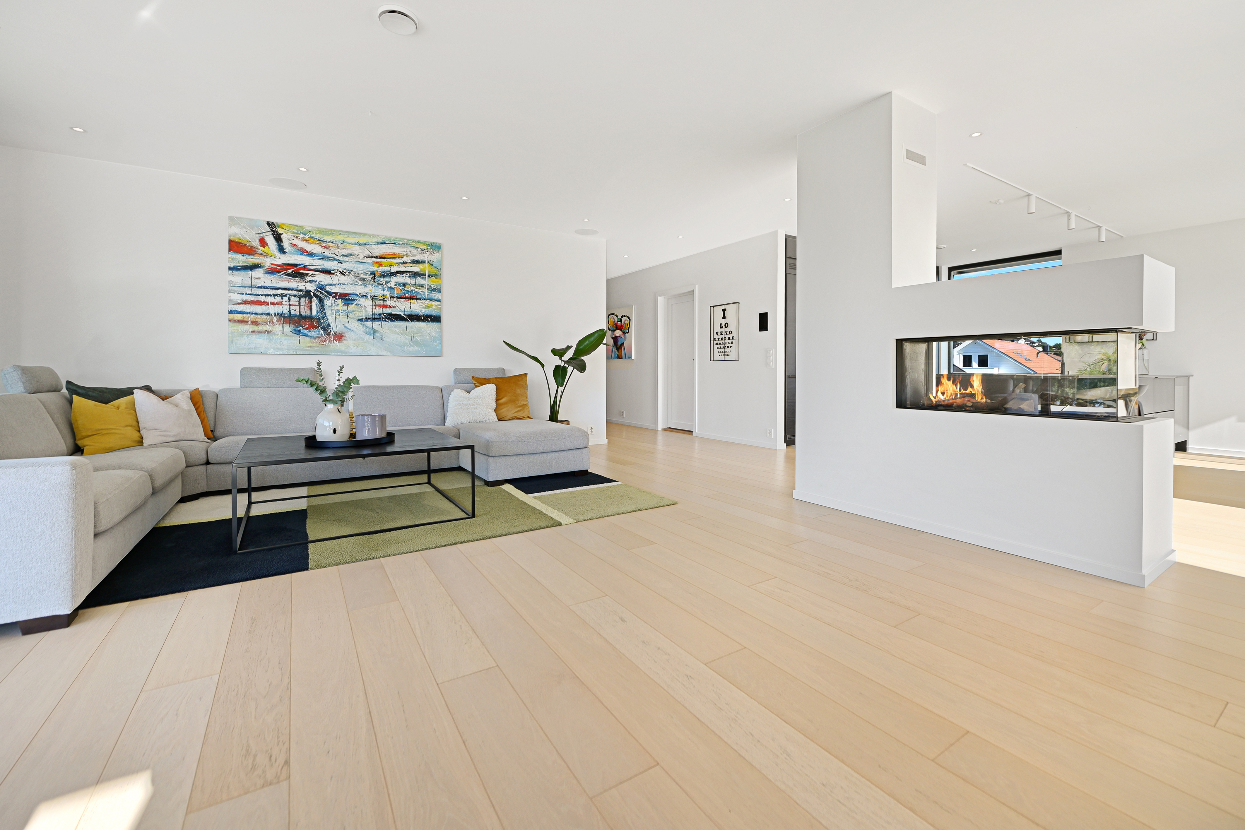 Store stuearealer og god takhøyde.